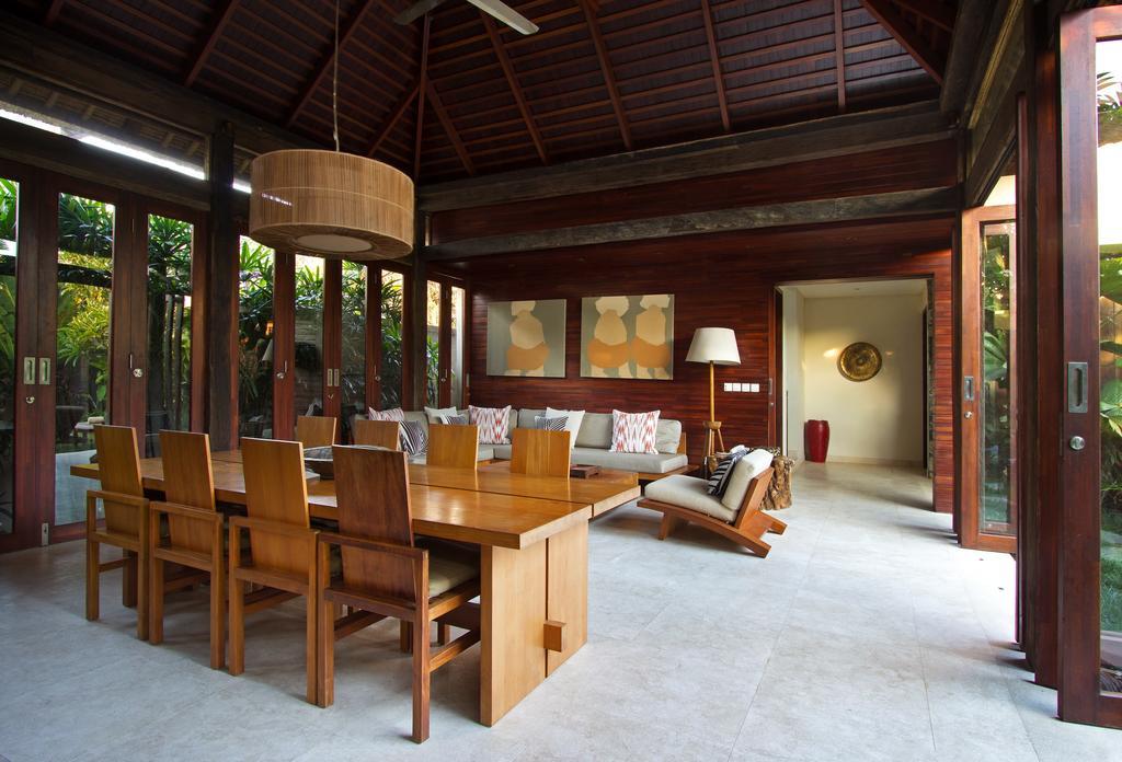 Villa Suar Drupadi Seminyak Rum bild