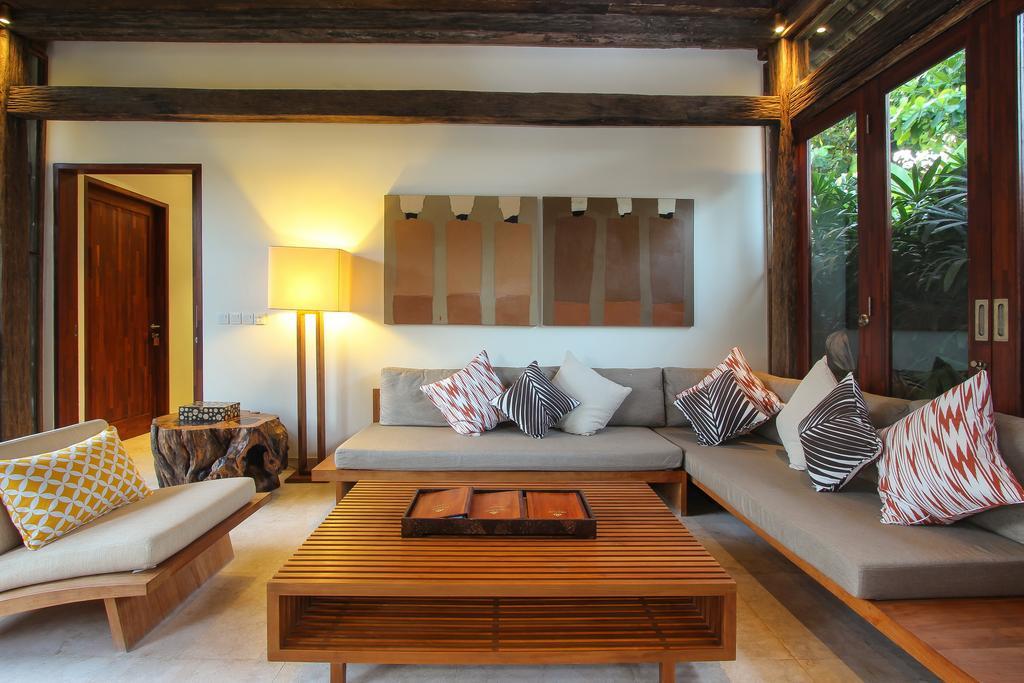 Villa Suar Drupadi Seminyak Rum bild