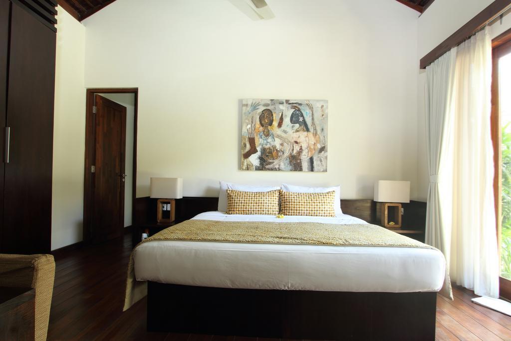 Villa Suar Drupadi Seminyak Rum bild