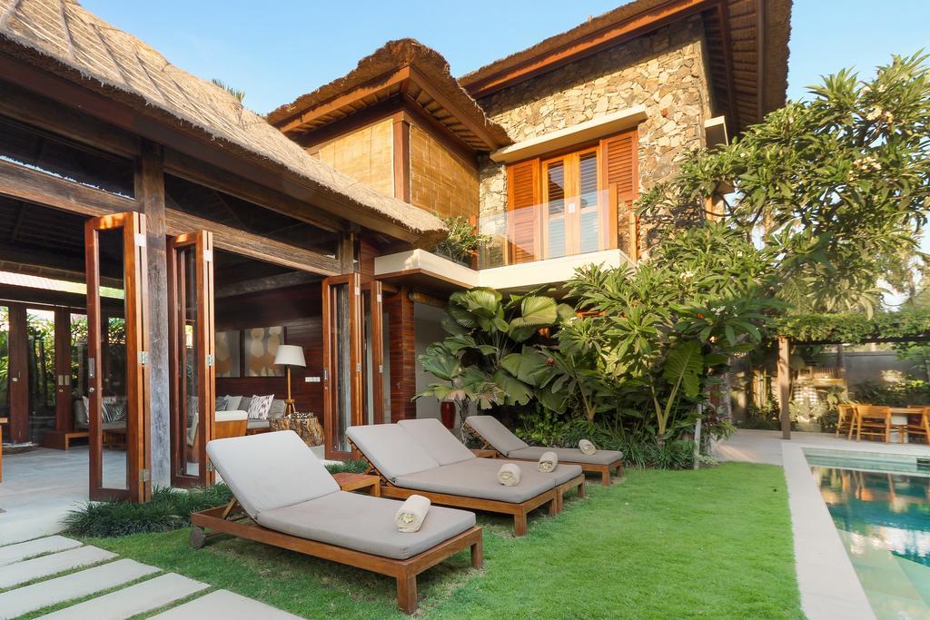 Villa Suar Drupadi Seminyak Rum bild